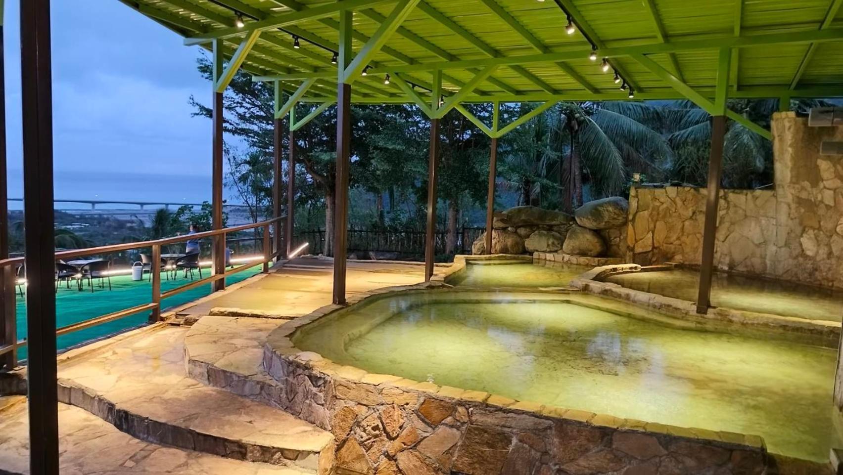 Bed and Breakfast 山水妍溫泉會館-台東館 Taimali Esterno foto